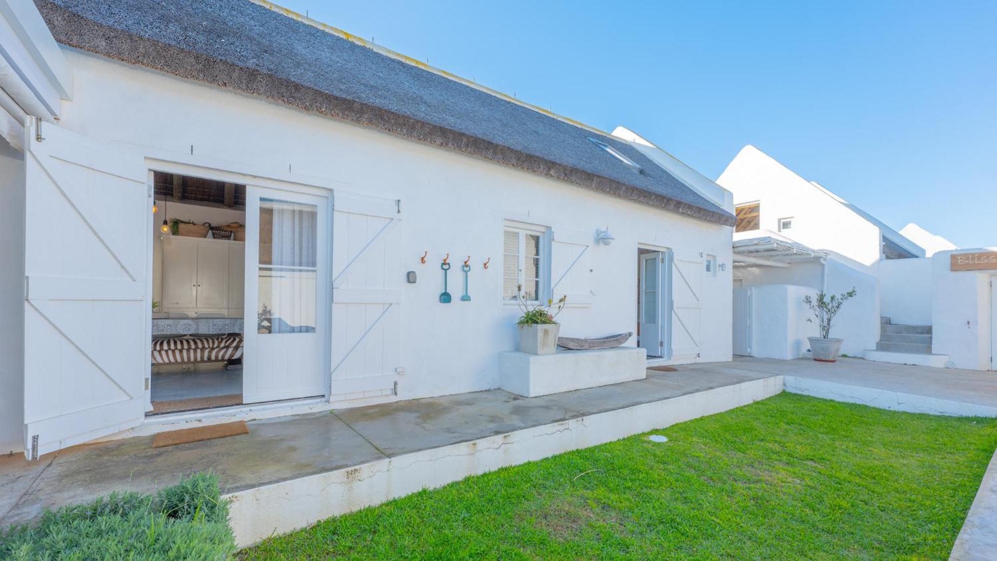Bliss On The Bay Villa Struisbaai Exterior photo